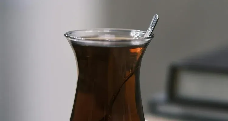 玻璃杯红茶